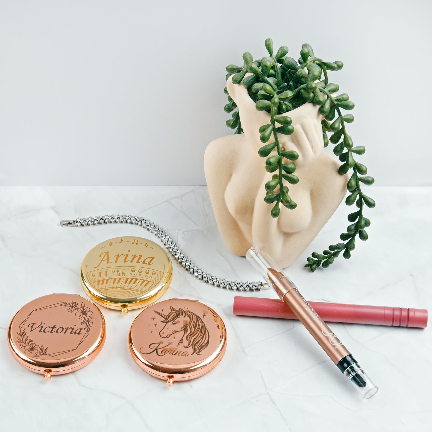 Personalized Compact Mirror – Custom Engraved Gift for Her, Bridesmaid, Mom