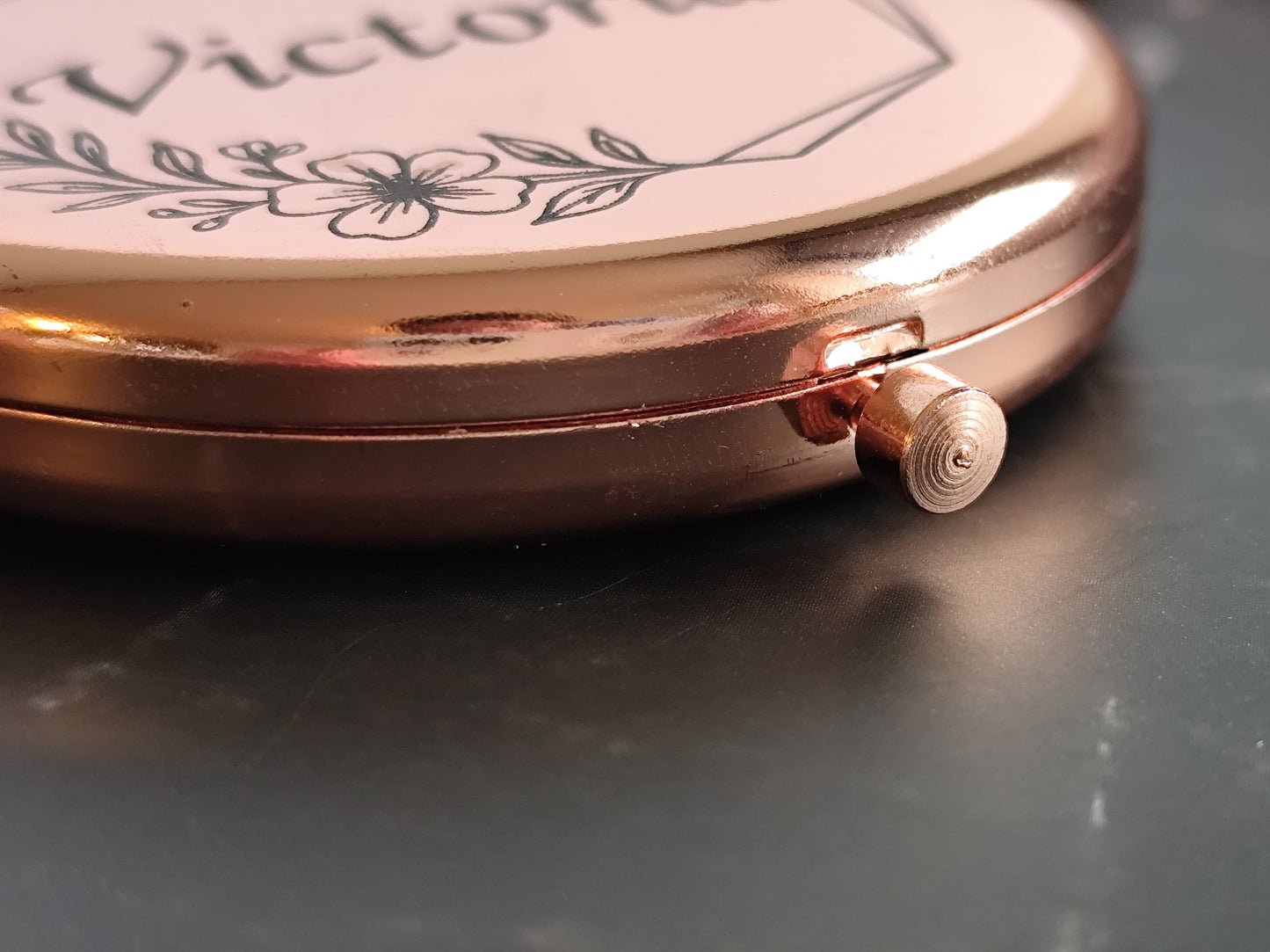 Personalized Compact Mirror – Custom Engraved Gift for Her, Bridesmaid, Mom