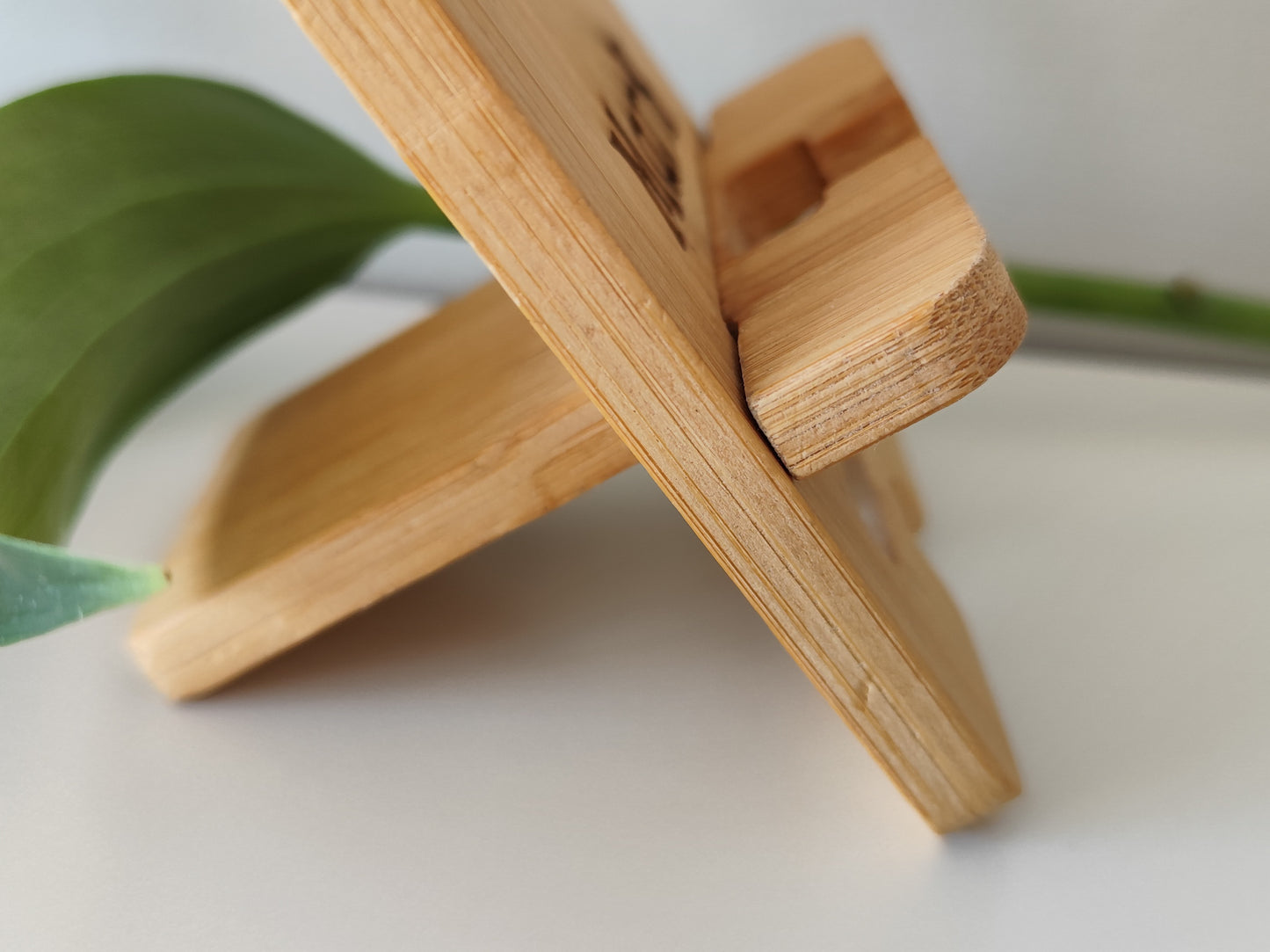 Personalized Phone Holder – Wooden Stand with Wild Wolf Engraving