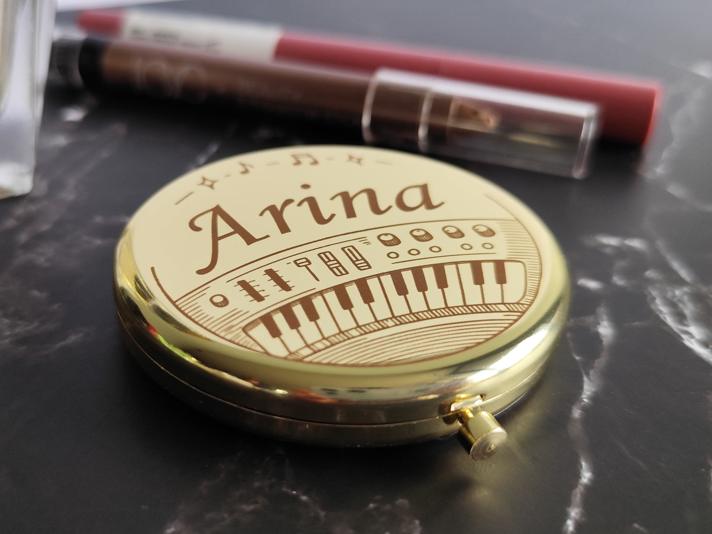 Personalized Compact Mirror – Custom Engraved Gift for Her, Bridesmaid, Mom
