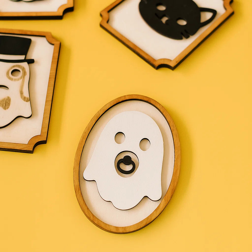 Wooden Halloween Wall Decor – Ghost & Cat Frames | Custom Colors & Designs Available | Hand-Painted Acrylic Ornaments